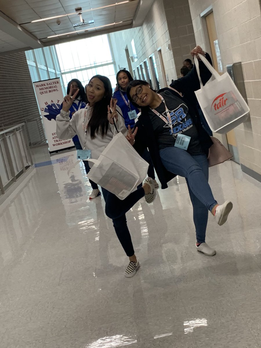 PadillaTheAT's tweet photo. Glad our students were able to have fun while learning today! #GHATSWorkShop2020 https://t.co/taXPSGGuRe