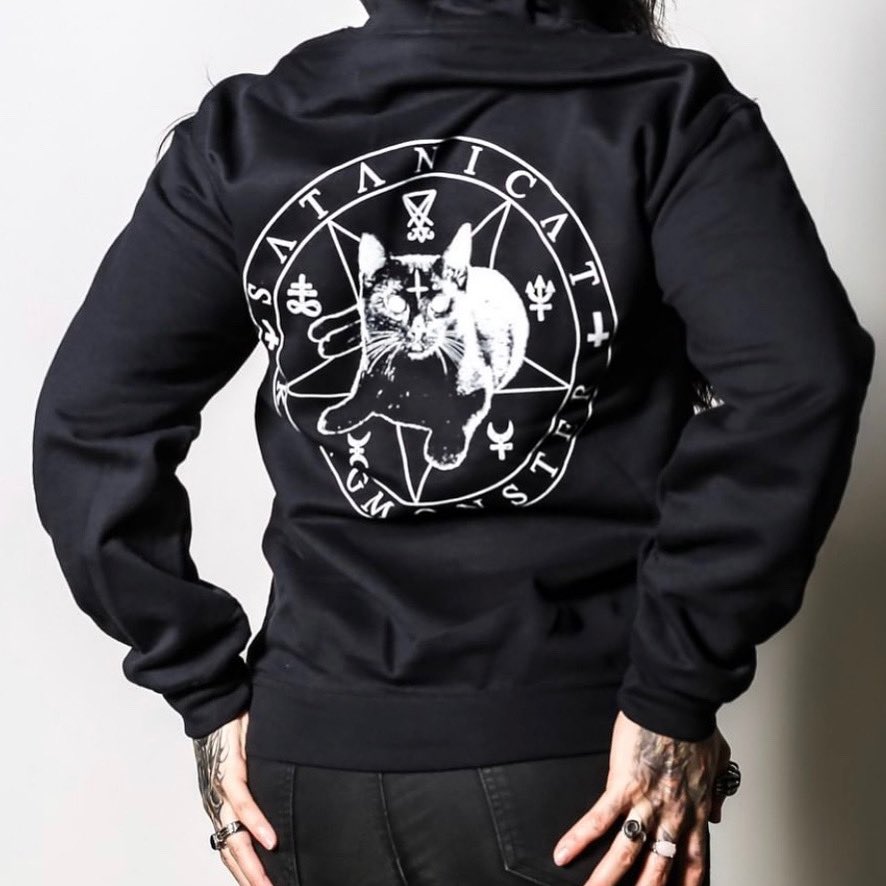 LavampStore's tweet photo. Sudaderas chingonas de $520 a $450 #Lavampstore #unacosachingona https://t.co/fFxfRpsQVw