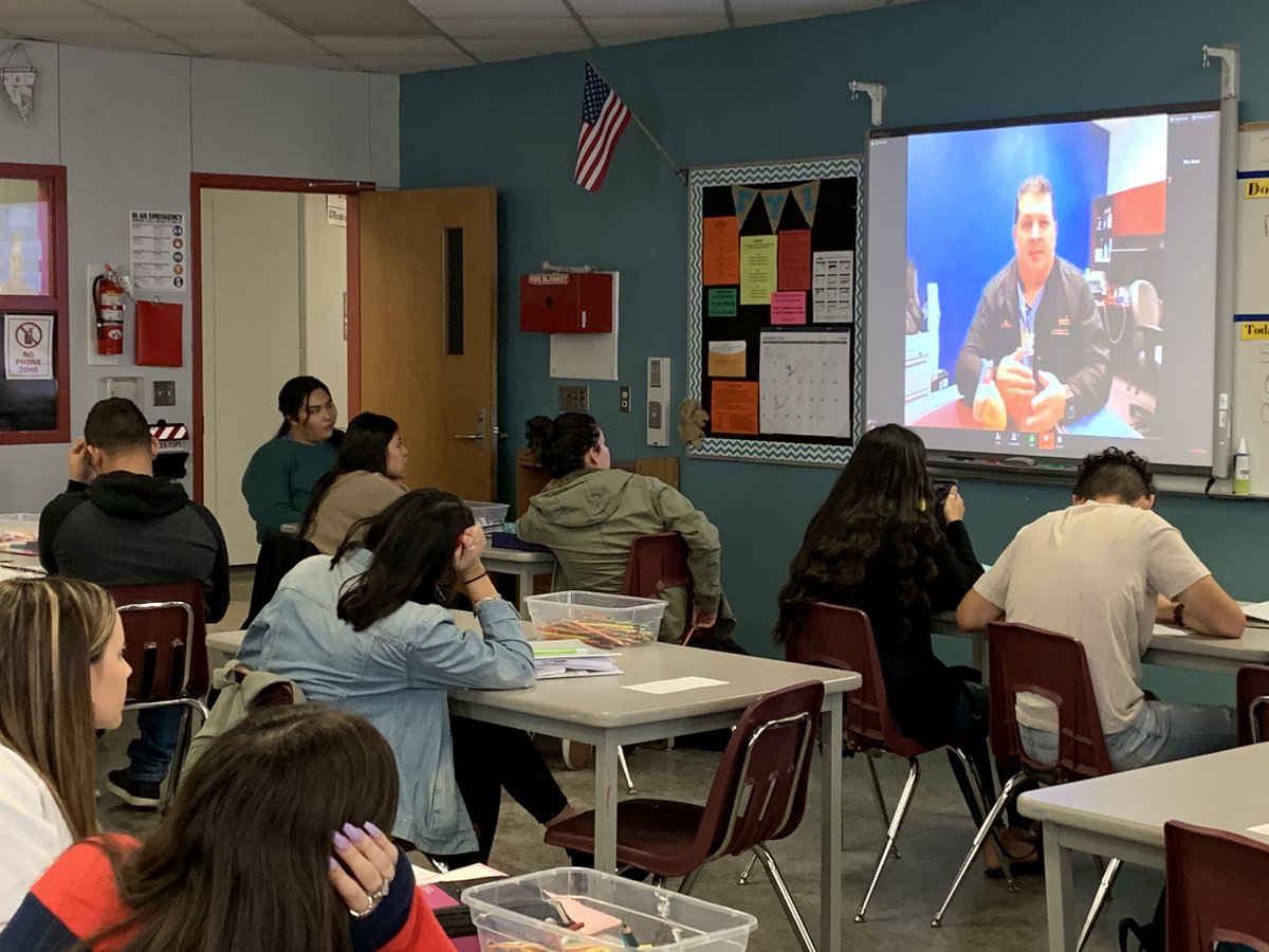 sowenCTE's tweet photo. Students joining a live career talk from MCH Cath lab. #CTESaturnV @CTE_ECISD @EctorCountyISD https://t.co/GulbPDsr6O