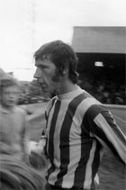 robertmdaws's tweet photo. #JackieGraham made 409 appearances and scored 40 goals in his decade at Griffin Park @Beesotted @BrentfordFC #Bees https://t.co/BXb83YafI9