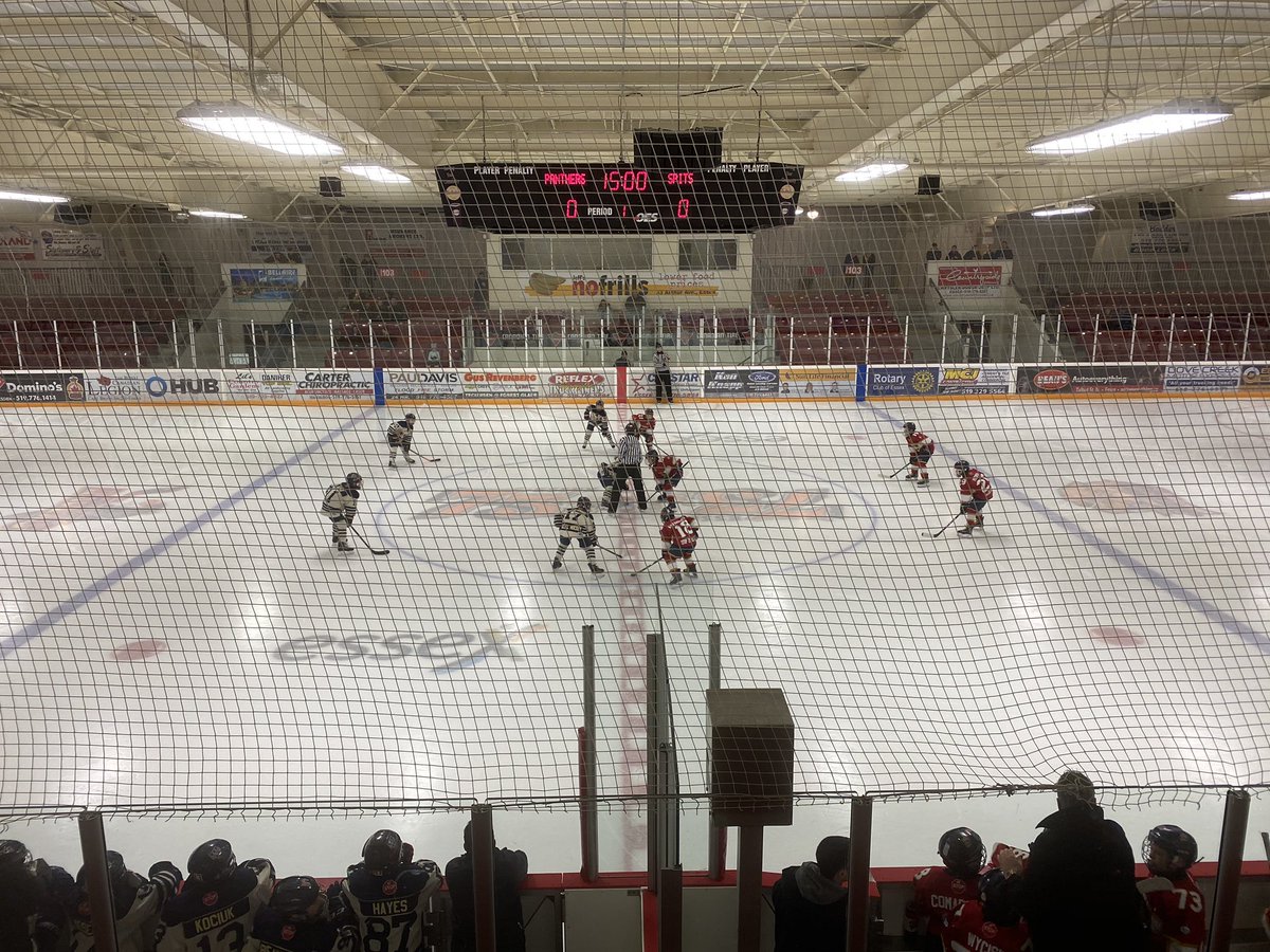 rlmartyn's tweet photo. At home today for #suncountypanthers #scpatom vs local team Windsor.  Go Panthers!@HoyesMichalos https://t.co/bRMp3omjlv
