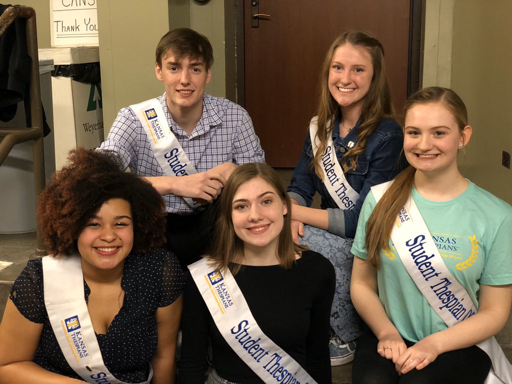 ksthespians's tweet image. CONGRATULATIONS to the 2020/2021 Kansas State Thespian Officers: Spencer Angell Troupe #639 (Chair), Ann Stegman Troupe #7275,
Sarah Holscher Troupe #3310, 
Addison Landes Troupe #5078, and Emma Noonoo Troupe #3149 #KSThesFest20 #KSThespians #WhatThespiansCanDo #BeyondTheStage