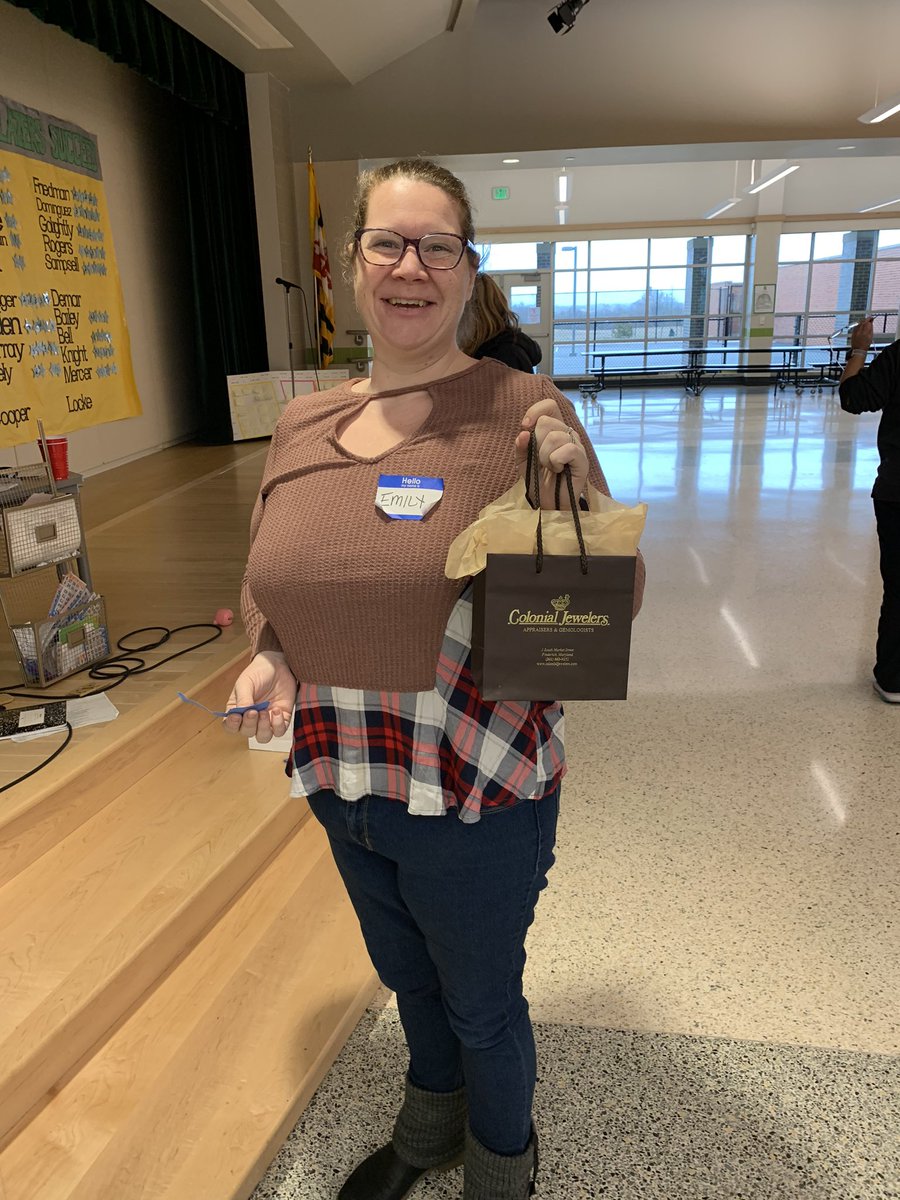 CaseyJeffers22's tweet photo. And lastly... we hope you enjoyed all your prizes! I wonder what we can get next year!? Thanks to @padlet @ColonialJeweler @breakoutEDU and @ipevo You all are amazing companies and our classrooms are much happier now! #edcampfcta @MyFCTA @LDC_FCTA https://t.co/RRS4d9GvGW