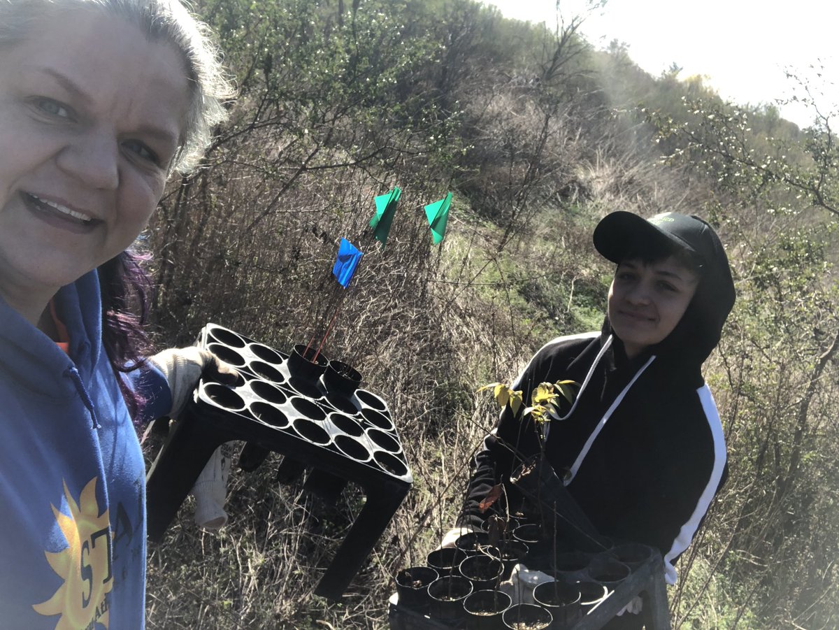 AtheistsAtWork's tweet photo. We had a great morning volunteering with our friends  @sanantonioriver We are proud Watershed Wise Warriors and know it is our job to help take care of our community and our planet! We helped plant about 120 trees this morning! #atheistsatwork #watershedwise https://t.co/uNF2B9O122