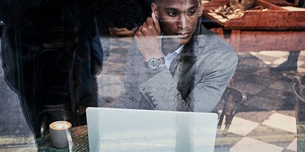 PorscheDesign's tweet photo. Co-working spaces, home offices and cafes. Today's workplace has changed and requires innovative adaptation. To be able to work smoothly in any location, the new #PorscheDesign #UltraOne is your lightweight and flexible partner - and the epitome of mobile working in the future. https://t.co/ao9DZ3yK4I