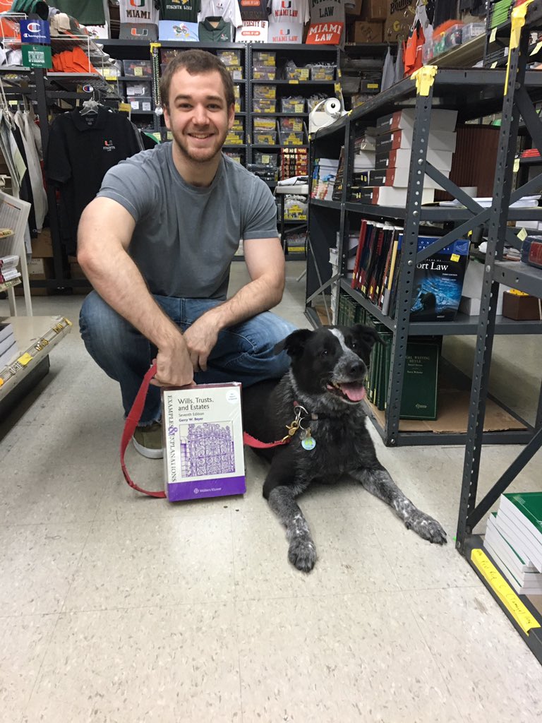 BookHorizons's tweet photo. Our customers are the best. Say hello to 3-L Payton who is incredible with dogs and Gia the 5 year old Border Collie. Gia sits, shakes hands, AND studies trusts &amp; estates! She’s on her way to law review!
#bhlovesdogsalot 
#legendarycollegebookstore https://t.co/i4f3bk3ivK