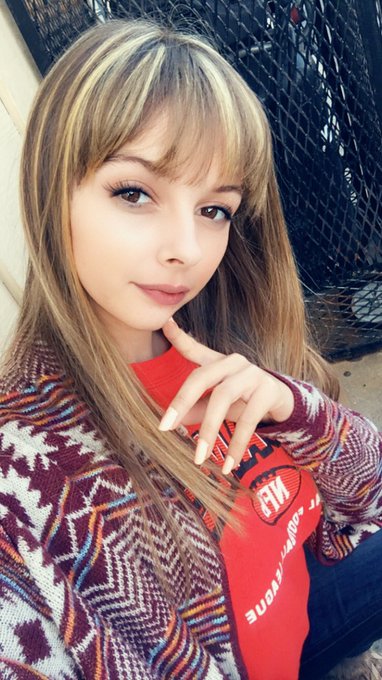 Haven&rsquo;t been on because I had a mental breakdown but got my hair done and ears pierced to cope :)  @NewCityModels