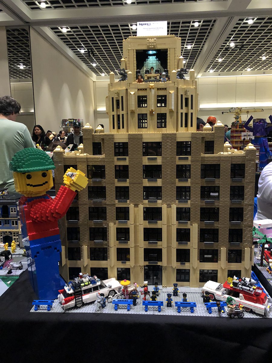 ParksAndCons's tweet photo. A new take on #Ghostbusters #BricksLA #Lego https://t.co/tDVr19W6CT