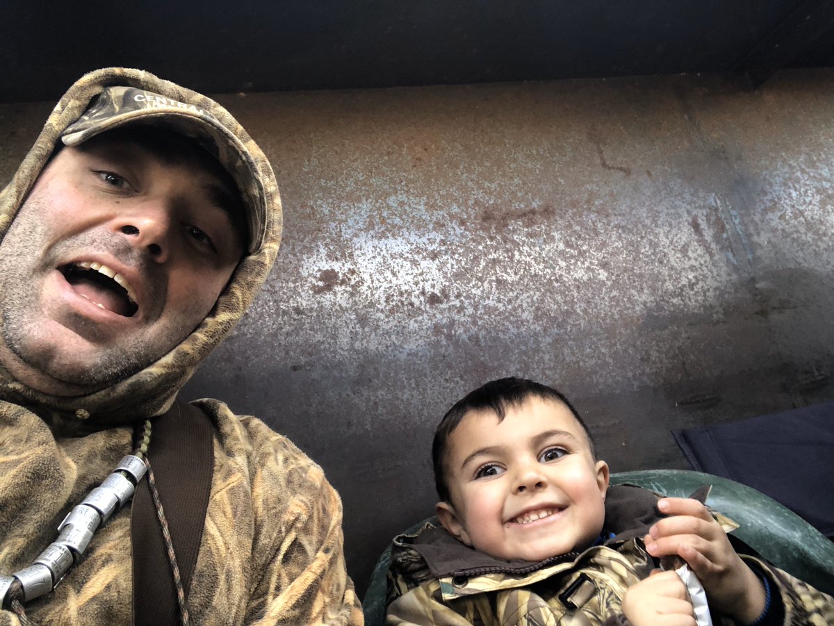 dustythoms's tweet image. While Mom and Malia are in the ATL.  I decided to embark on a journey out west with @hunter_thoms and Ridge.  We are on Ridges first hunt!! We are currently looking for Moose’s and jackalobes and a few ducks.  So far so good!! #guystrip #firsthunt