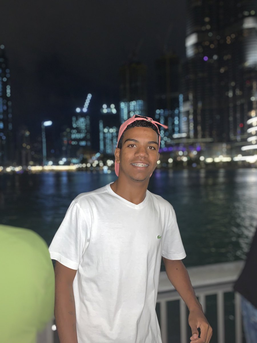 NelsonH08's tweet photo. Dando um giro em Dubai 🇦🇪🥵🔥 https://t.co/810URPMsOa