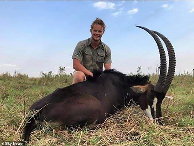 Asela1966's tweet photo. #itv #loveisland #murderer while so many are fighting for survival in Africa and Australia, ITV are promoting animal cruelty by allowing this idiot on air @PaulOGradys @wwf_uk @itvnews https://t.co/yuA519Lgoe