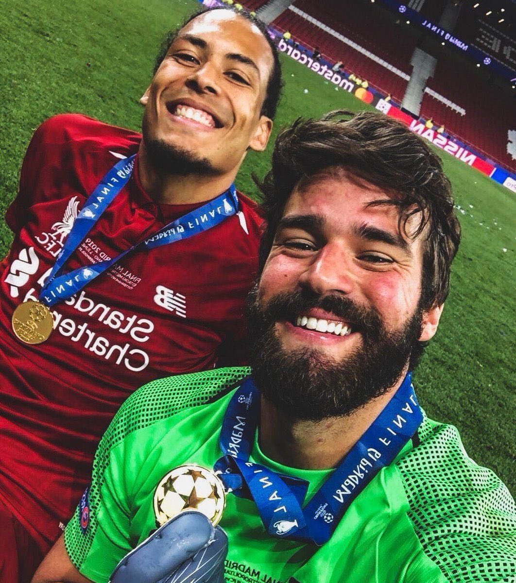 TheKopHQ's tweet photo. Thank you Barcelona &amp; Philippe Coutinho (£142m) for paying for Virgil Van Dijk (£75m) and Alisson Becker (£65m) £140m with £2m change 😍😍 https://t.co/u237tehghC