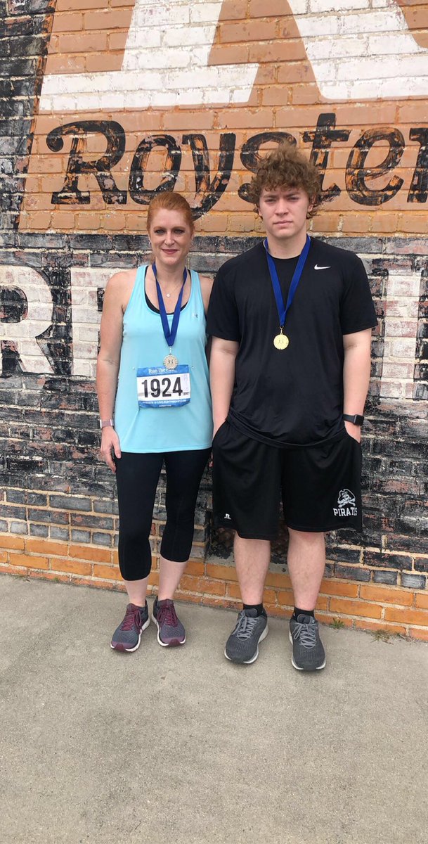 MonicaRuizNC's tweet photo. Started the weekend off with a 5K! #runningtherapy #runningwithmyson #workingongoals https://t.co/r8itshtwaT