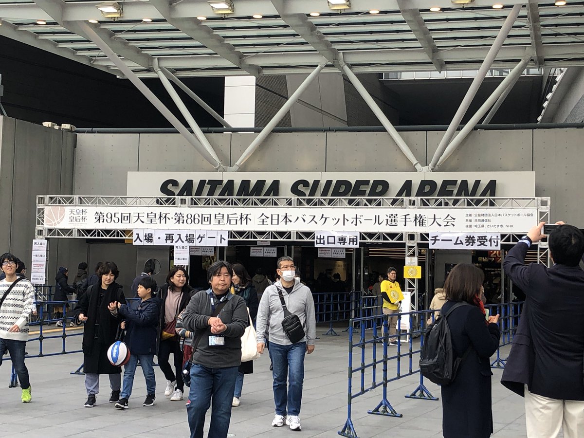 いつもは関係者入り口からでしたが、今回初めて一般入場口から入ること