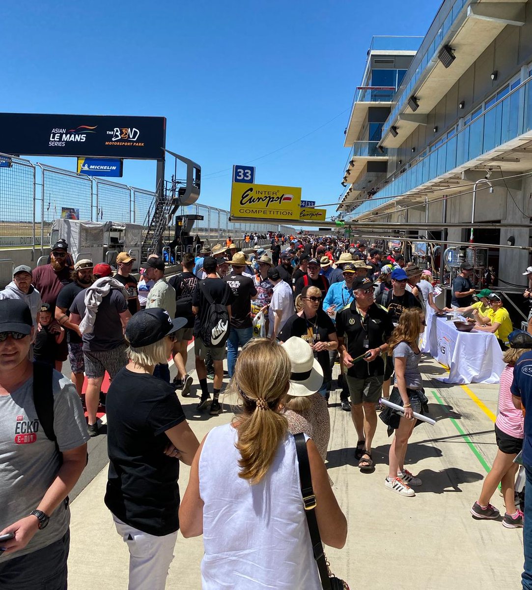 Pit walk done and just one hour until the 4 Hours of The Bend kicks off!

@AsianLMS #motorsport #pitwalk #sunnydays #seesouthaustralia