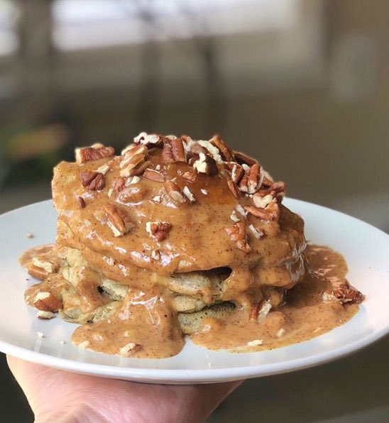 Will you be making some delicious protein pancakes this weekend? What are your favorite toppings?

📸: @pinchofmatcha