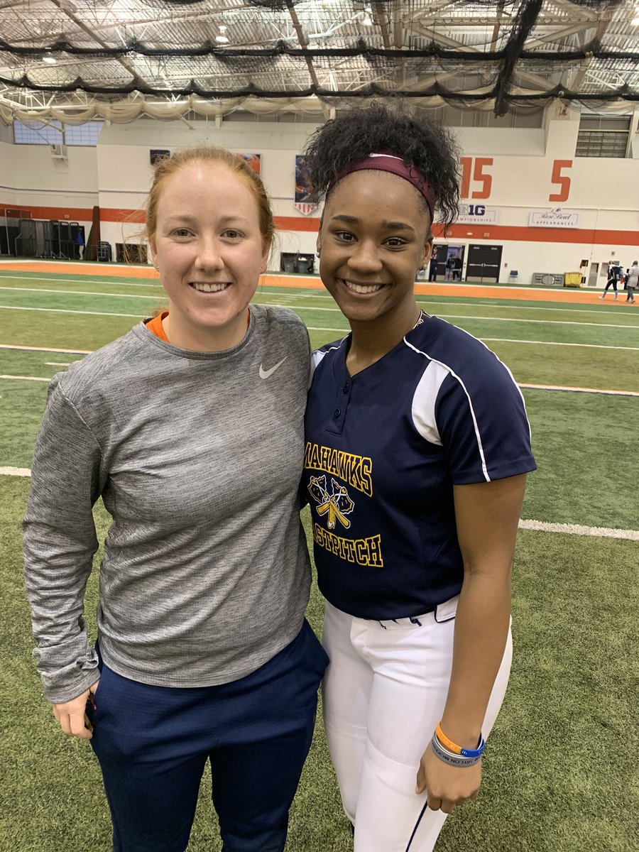 HowardZoie's tweet photo. I had a great time at the @IlliniSB camp! Got to play with some great people and see great coaches again. Can’t wait to see you all the 20th! ILL- INI🔶🔷 LITTYVILLE https://t.co/9U2Ww4nYUO