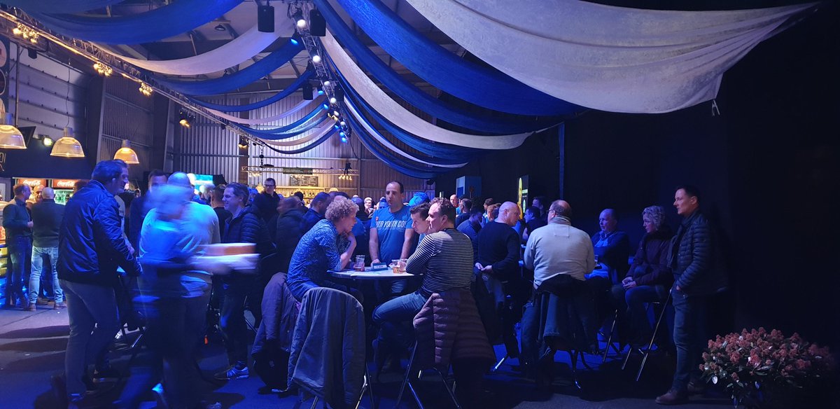 EpkodeVries's tweet image. Ondanks de lage klassering één en al gezelligheid bij de Eurocup Voetbalquiz. #pasopdepaspop #EurocupDelfzijl