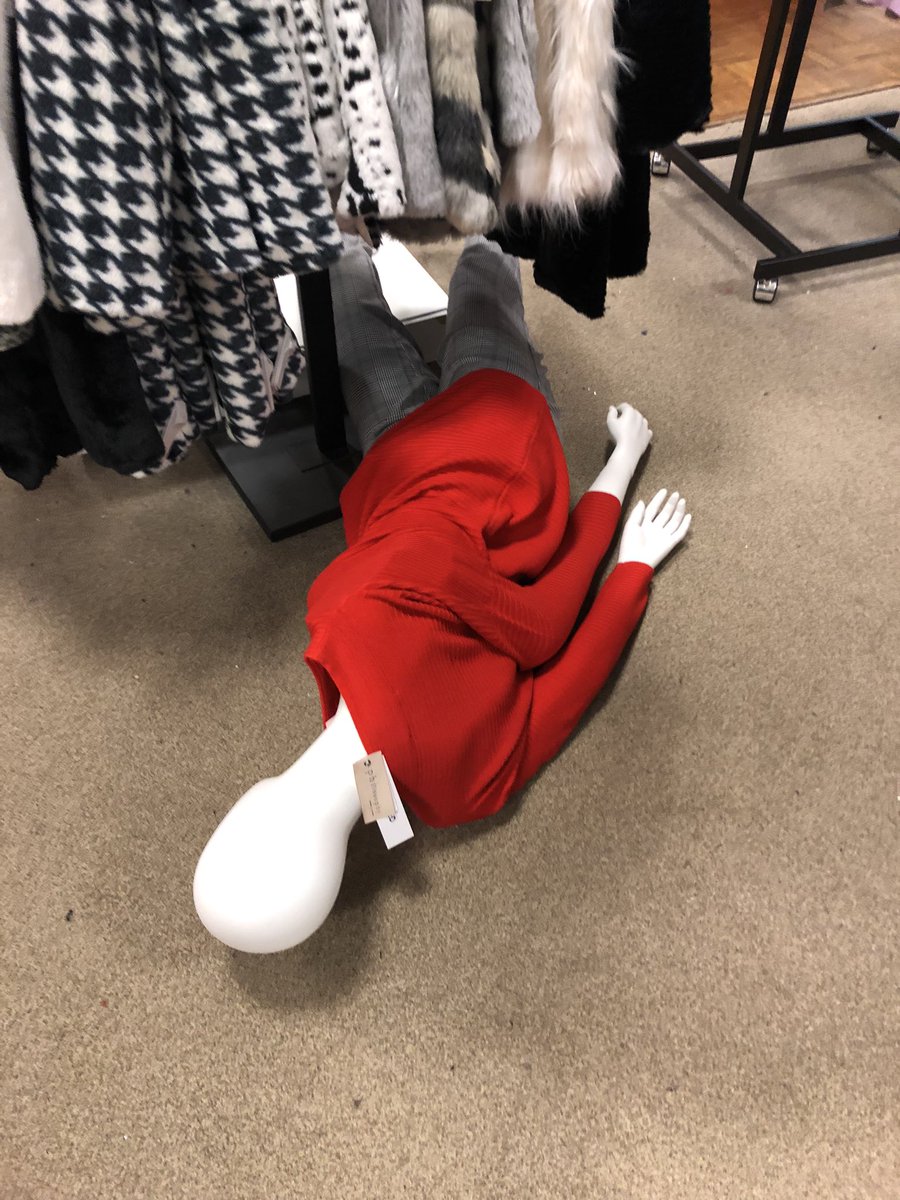 MarleneForet's tweet photo. Exactly how I felt trying on clothes today. #DoneFellOut #DFO https://t.co/KTuW3NC6N7