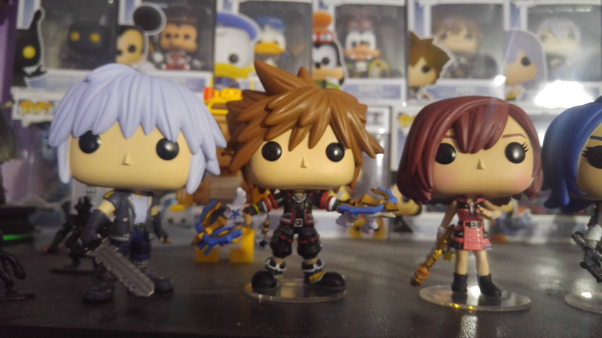 SavenKeyblade's tweet photo. I finally got the other Kairi pop and omg! Look how adorable they are 😍

#KingdomHearts 
#SoRiKai 
#MasterAqua https://t.co/s56EjJkvwI
