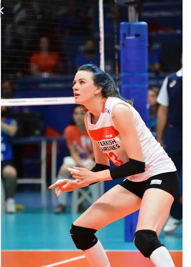 Mavi saçlarını deli gönlüme bağlamışım çözülmüyor Meryem Boz #FileninSultanları