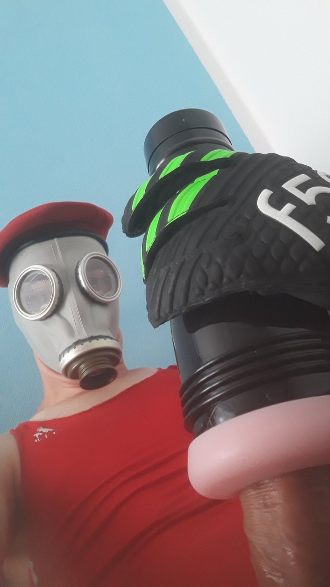 gearfuckxxx's tweet photo. #flashjack #gayfetish #gasmask https://t.co/xwjQKkzSV1