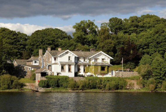 trickgolfshow's tweet photo. Big thanks to @sharrowbay we had a fabulous stay and look forward to returning again #SharrowBay @Ullswater_info @UllswaterSteam @LakeDistrictPR https://t.co/zMoeGJAB2S