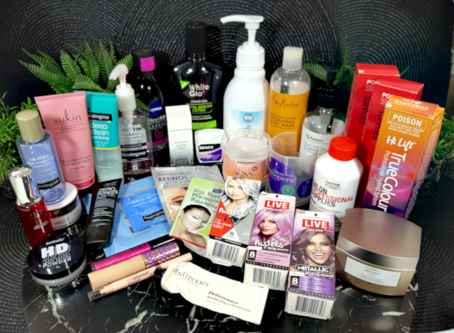 katshepsutt's tweet photo. December Empties and a giveaway for Aussie residents ♥
https://t.co/f7sgDz5WgI https://t.co/BfRgVo8Ppg