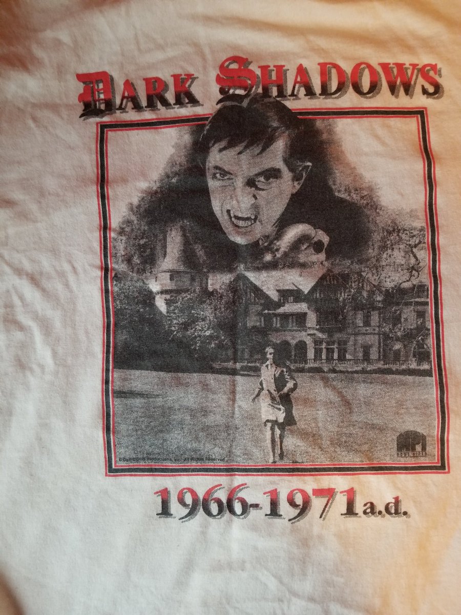 Dawson13Jaymes's tweet photo. My favorite shirt!
#DarkShadows #MPIHomeVideo https://t.co/8SRvbvpqVC