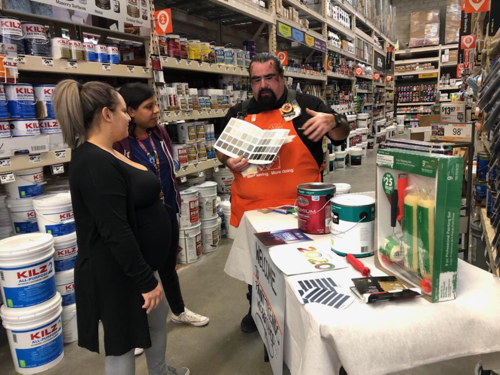 EditReyes4's tweet image. DIY Workshop Paint Trends at Corona HD 0601! Thank you Pablo D24 for assisting and teaching our customers about our different Paint Trends! 😊 #DIYWorkshop @JCPerez1226 @BeccaFire @andresms07 @SosaPaulsosa1