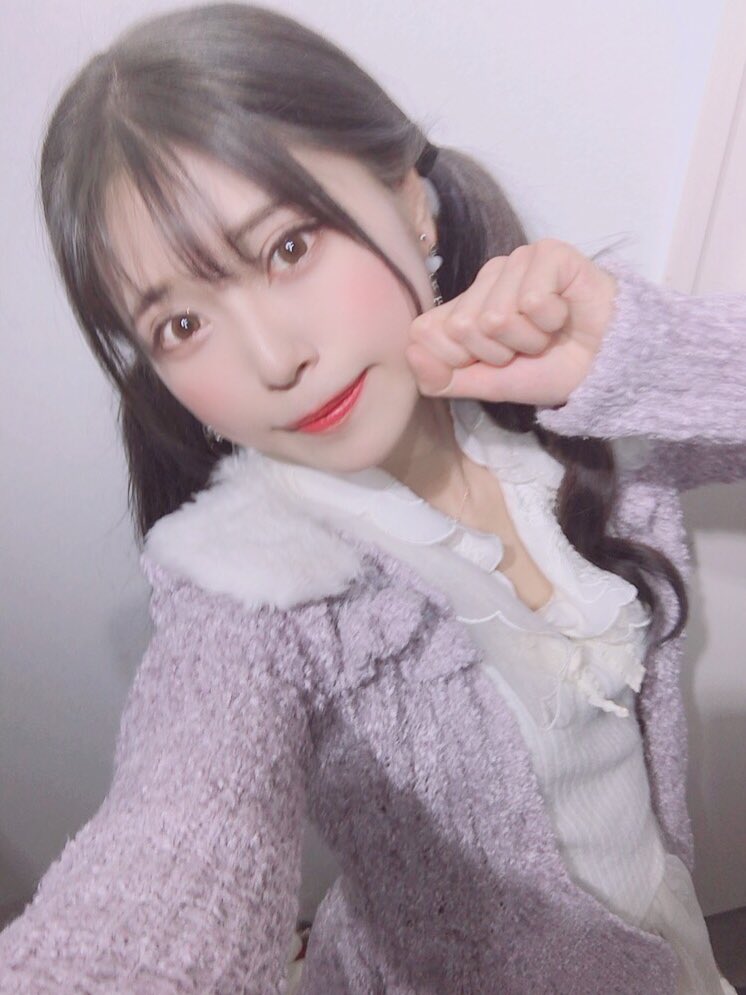 _24_oclock's tweet photo. SJ公演、24公演、生ステありがとうございました✨
いつも来てくださっている方々も久しぶりに来てくださった方々も居てて、たくさんの方に解散までの3days１日目を観ていただけ本当にうれしかったです。

泣いても笑ってもあと2回。精一杯、楽しんで行くよ✨✨✨✨
今日はカフェから💪
#入江ほ菜 https://t.co/bX4jdtoolb