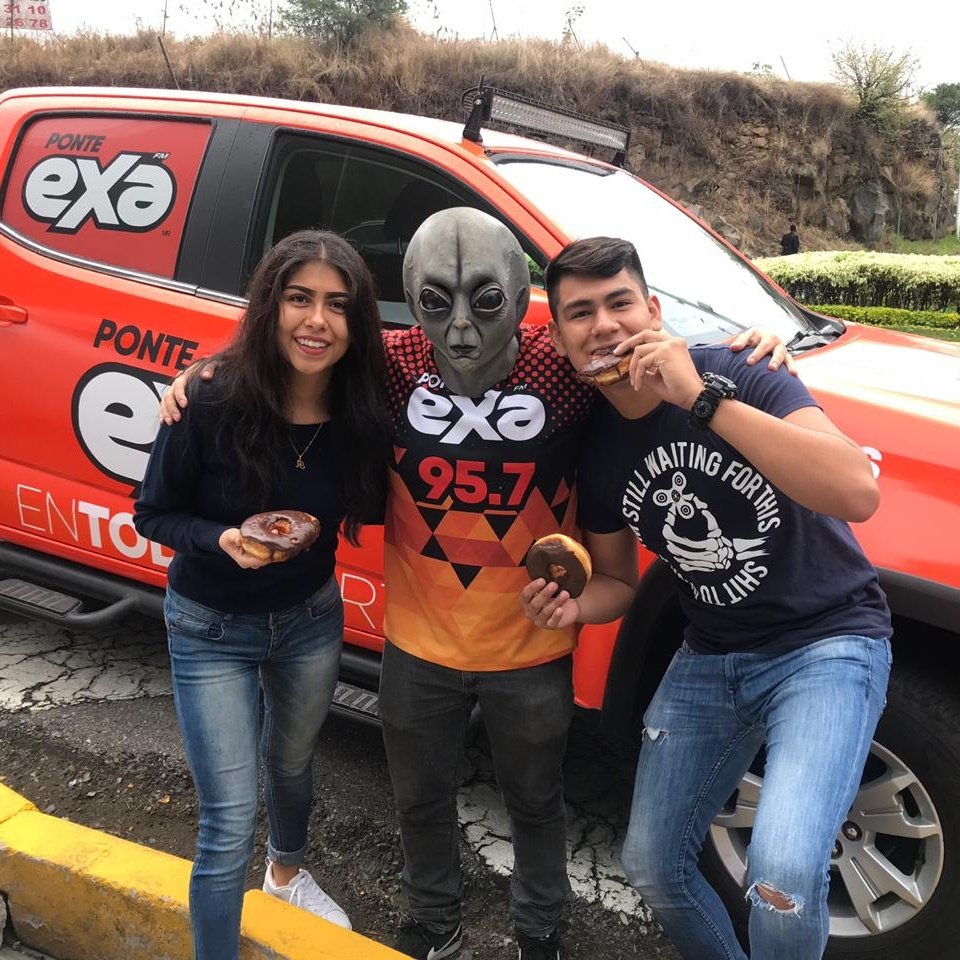ExaCuernavaca's tweet photo. Si vosotros habéis visto a esta épica camioneta en al calle, os aconsejo corred tras de ella para obtener las promociones exactas. 😀 https://t.co/cDhLnXInG8
