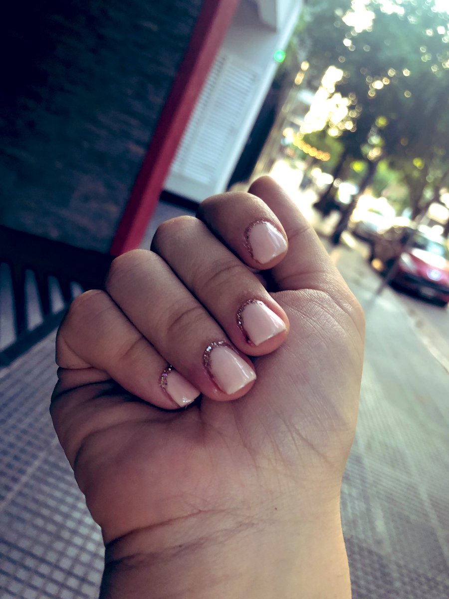 pikwanchu's tweet photo. Just got my nails done feelin very #princessy right now https://t.co/y7UoVvZd3k