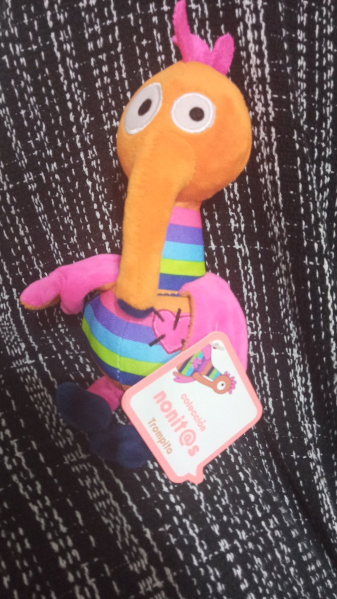 VanesaRegaladoV's tweet photo. Querid@s, os presento a Trompita, uno de l@s Nonit@s que colaboran con el proyecto #BBMiradas.
Si compráis este peluche (u otro Nonito, que hay muchos modelos), estaréis colaborando con un proyecto para la detección precoz de #autismo en bebés menores de 36 meses.
⬇️➕ https://t.co/opm87WpDFj