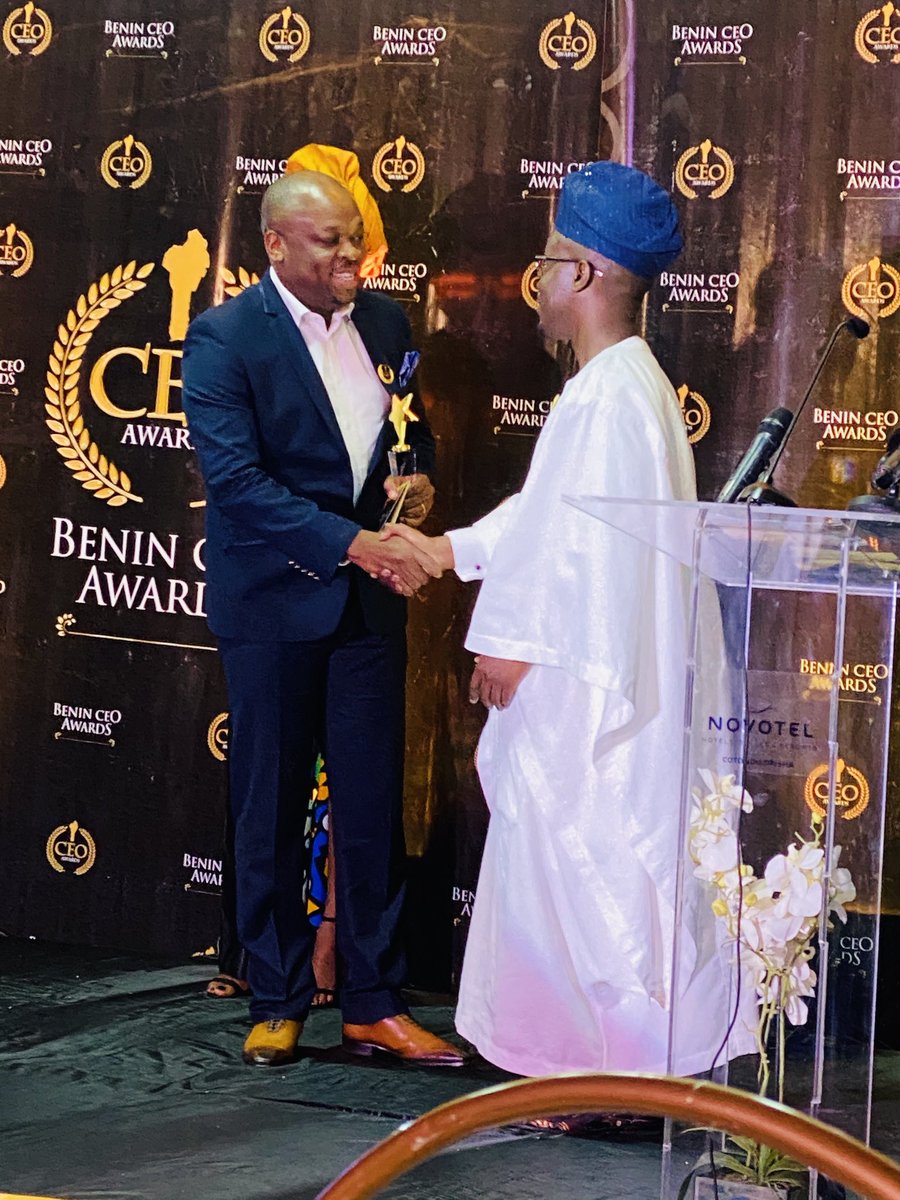 J_CAkogbeto's tweet photo. BÉNIN CEO AWARD: MT’ MOBILE MONEY reconnu meilleure entreprise pour les solutions de paiement électronique....well done @MTNBenin @StephenBlewett https://t.co/kTvXCxFIUC