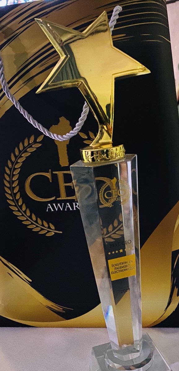 J_CAkogbeto's tweet photo. BÉNIN CEO AWARD: MT’ MOBILE MONEY reconnu meilleure entreprise pour les solutions de paiement électronique....well done @MTNBenin @StephenBlewett https://t.co/kTvXCxFIUC