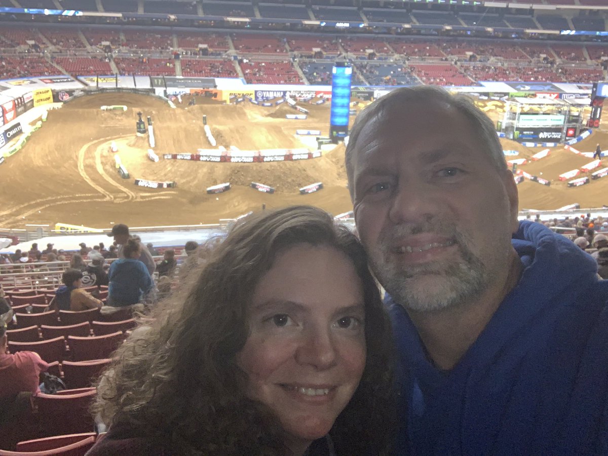 #SupercrossLIVE 94 Roczen all the way!