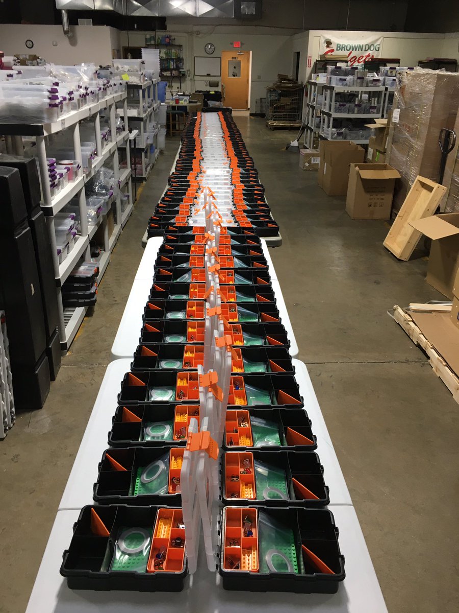 lego order in warehouse