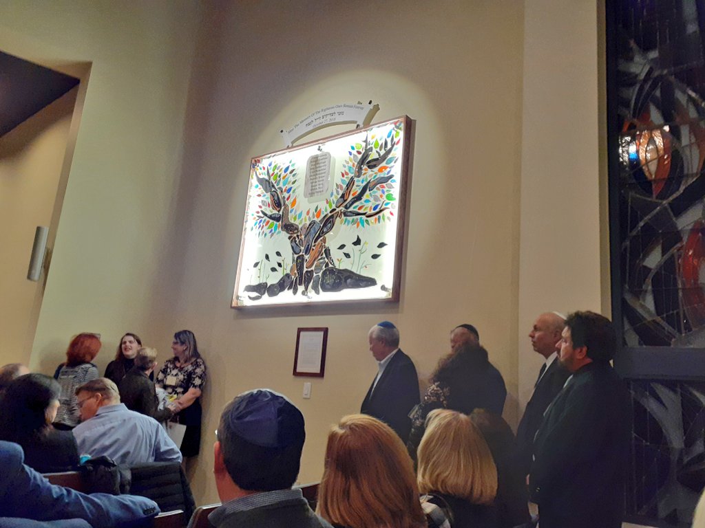 Last night was a very special evening for the @tshalom & @treeoflifepgh synagogues. Temple Shalom of Succasunna, NJ dedicated a beautiful 'Tree of Life' Memorial to the Tree of Life Synagogue from Pittsburgh, PA. 

We must stand together as Americans to defeat Antisemitism!