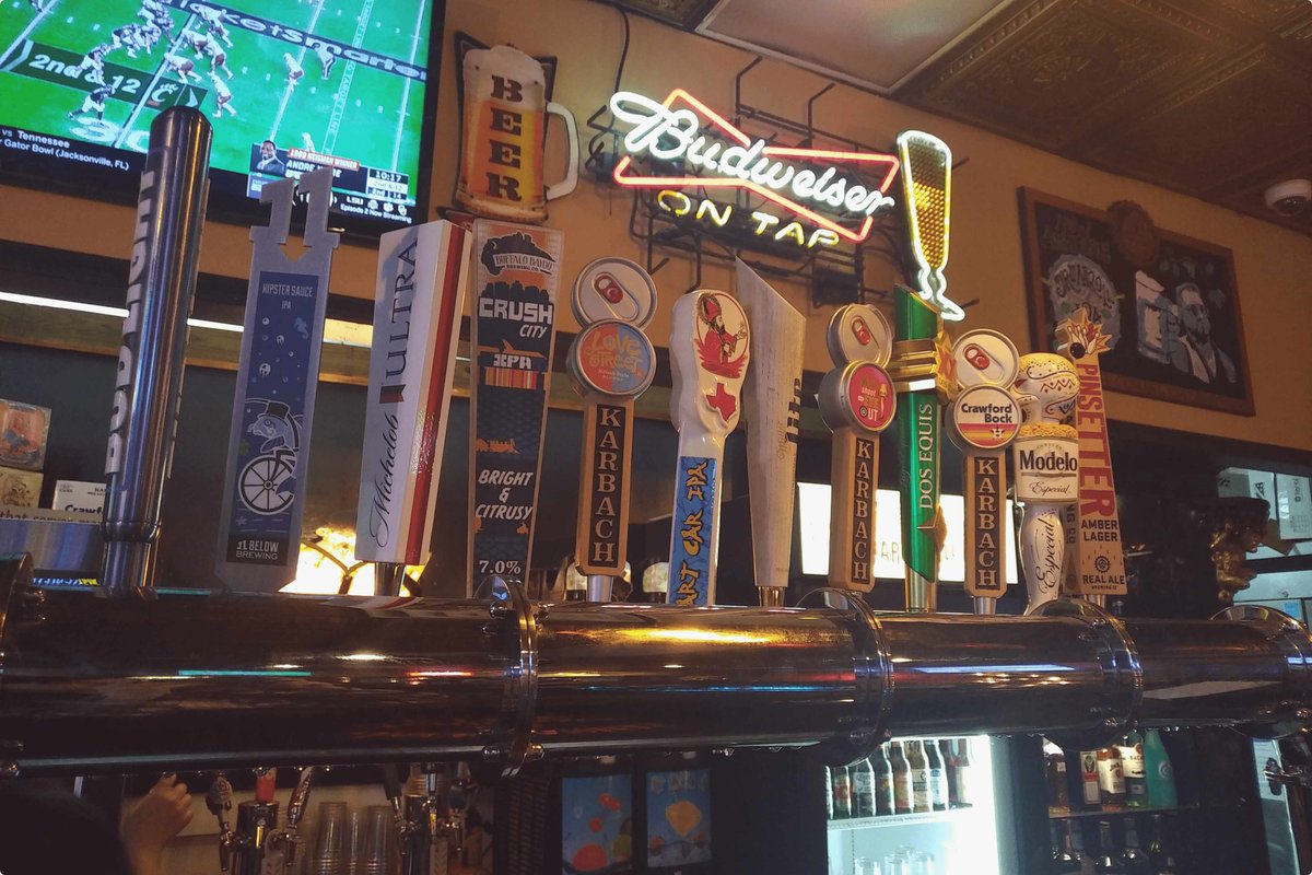 delmarlanes's tweet image. We have eighteen types of #beer on tap here at the Brass Monkey Bar &amp;amp; Grill. #delmarlanes
