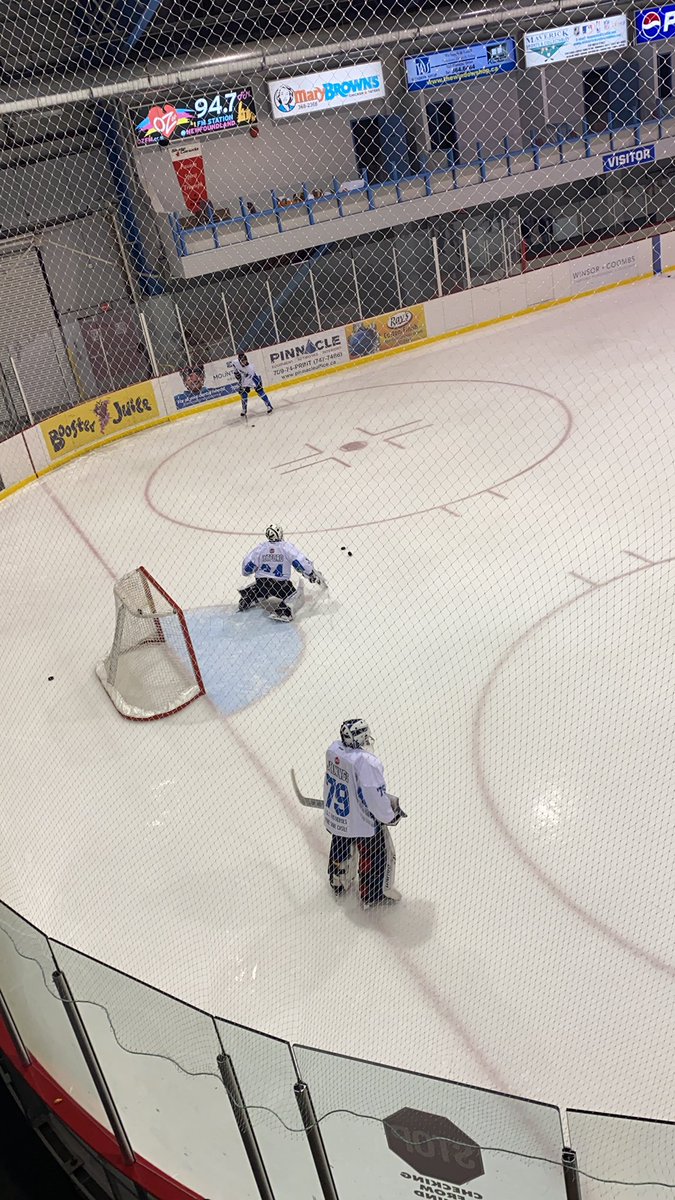AaaThunder's tweet photo. Warmups started , Matthews with the C, boys are gonna be firing! https://t.co/uBL5SUmjsT