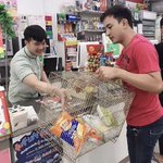 タイでビニール袋が禁止された結果？国民が特殊なマイバックで買い物するように!