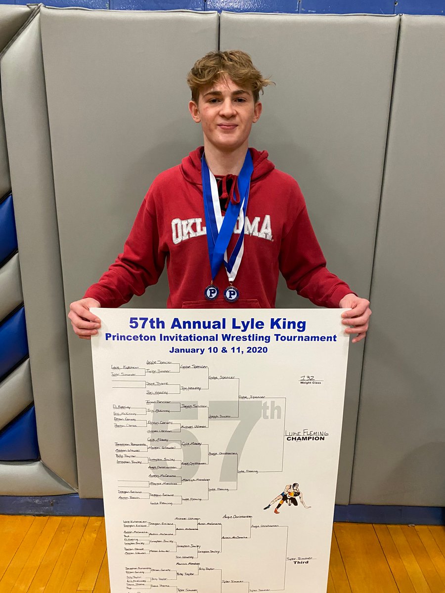 IllinoisMatmen's tweet photo. Lower weight OW at the PIT is Luke Fleming of Ottawa who upset defending state champion Gabe Spencer of Heyworth 3-2 in the 132-pound final! https://t.co/lylbFMmagm