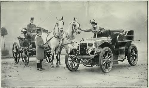 Henry Ford bir keresinde şöyle demişti "İnsanlara ne istediklerini sorsaydım, daha hızlı giden at üretirdim." 
Siz bir milyon atı birbirine bağlasanız sizi uzaya çıkaramaz. Eski yöntemlerle yeni problemleri çözemezsiniz çünkü geçmiş tekrar etmek için değil ders almak içindir.