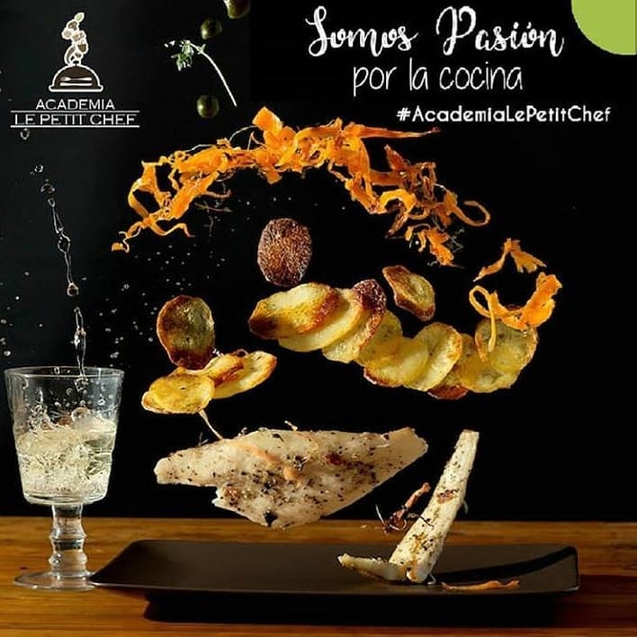 acalepetitchef's tweet photo. Toma el sartén por el mango y comienza tu preparación en el mundo de la gastronomía 🌮
#EstudiantesLePetitChef #Cocina #Cursos #Panadería #Pastelería #PasiónPorlaCocina #Gastronomía #Cocineros #ChefWork #Chef #ChefInternacional #Food #FoodPorn #ChefLife #CocinerosVenzolanos https://t.co/4oeZjHHVFV
