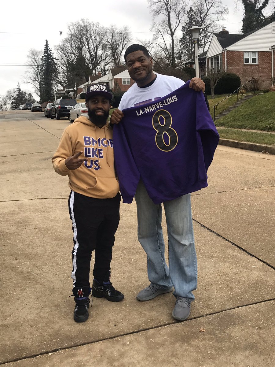 TJSmithSocial's tweet photo. Great day to be out! Met some wonderful people who want to see Baltimore be better better than it has ever been! And of course we represented, @Lj_era8! #BMoreLikeUs #ThinkDifferent #TeamTJ #TJ2020
https://t.co/VPdtNlOG38 https://t.co/JMKxGCAADb