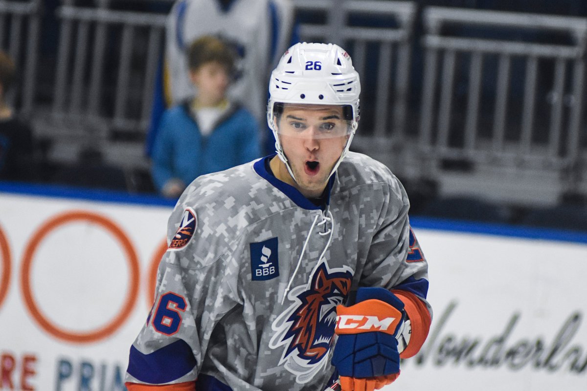AHLIslanders's tweet photo. Warmups ✅

#BST | #BRIvsCHA https://t.co/GQENJPmt1k