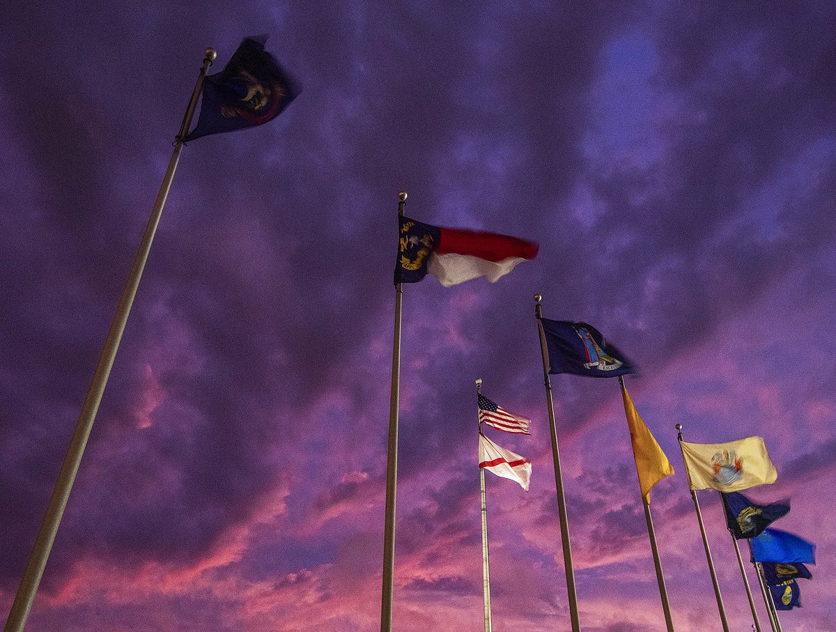 mickeywelsh's tweet photo. The sun sets in Montgomery, Alabama after the storm front moves through. #ALwx #sunset  @MGMAdvertiser @spann https://t.co/zUfP3zZTF5
