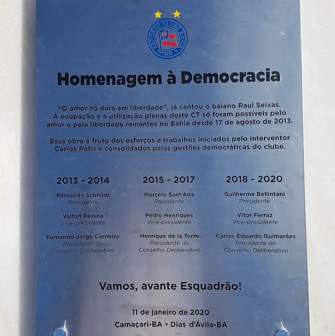 omarcelosantana's tweet photo. "Gratidão é a memória do coração".

🙏🏻🔵❤⚪

Obrigado, @ecbahia , e muito obrigado, Nação Tricolor!

Vocês me dão muito mais do que eu sonhei um dia.

Ser tricolor me proporciona momentos e sentimentos que eu não consigo explicar.

Mais fotos nos stories https://t.co/qKgLbUPXW5 https://t.co/zWziUrPAy5