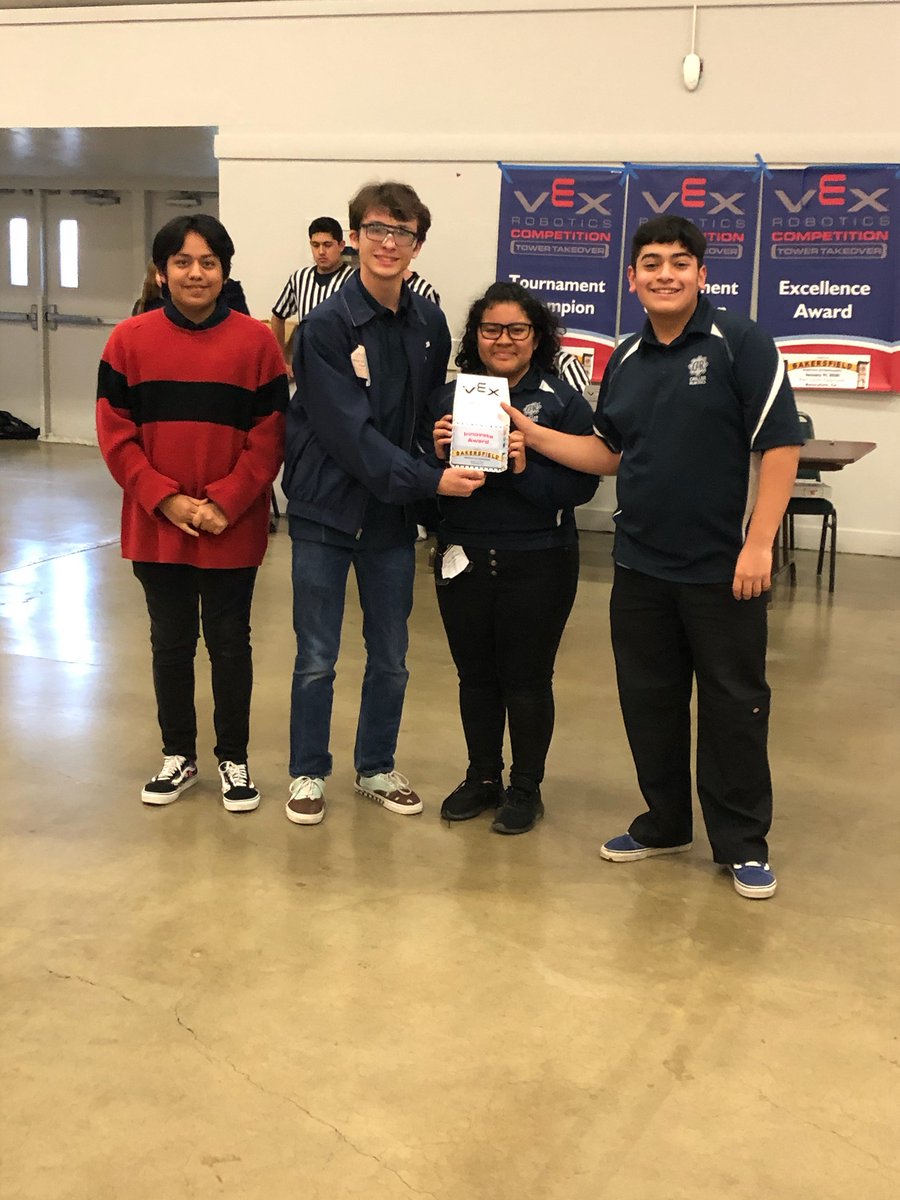 BHSDrillers's tweet photo. BHS Robotics team wins the "Innovate Award" after competing against 42 teams throughout the state. Congratulations! #preparedtosucceed https://t.co/712Shq1Gj6